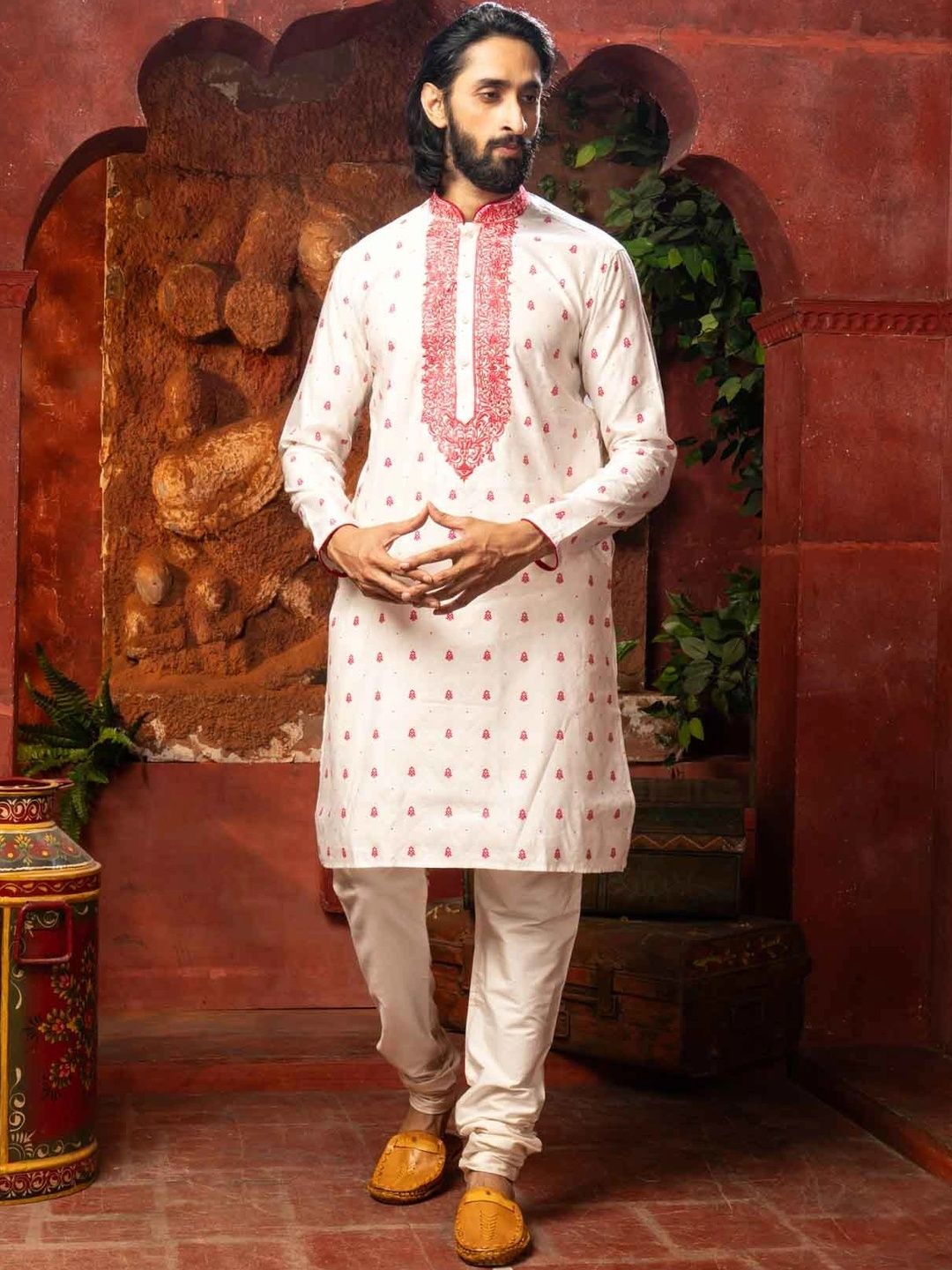THE SHAHENSHA Men Ethnic Motifs Embroidered Regular Thread Work Raw Silk Kurta with Churidar-picture-49