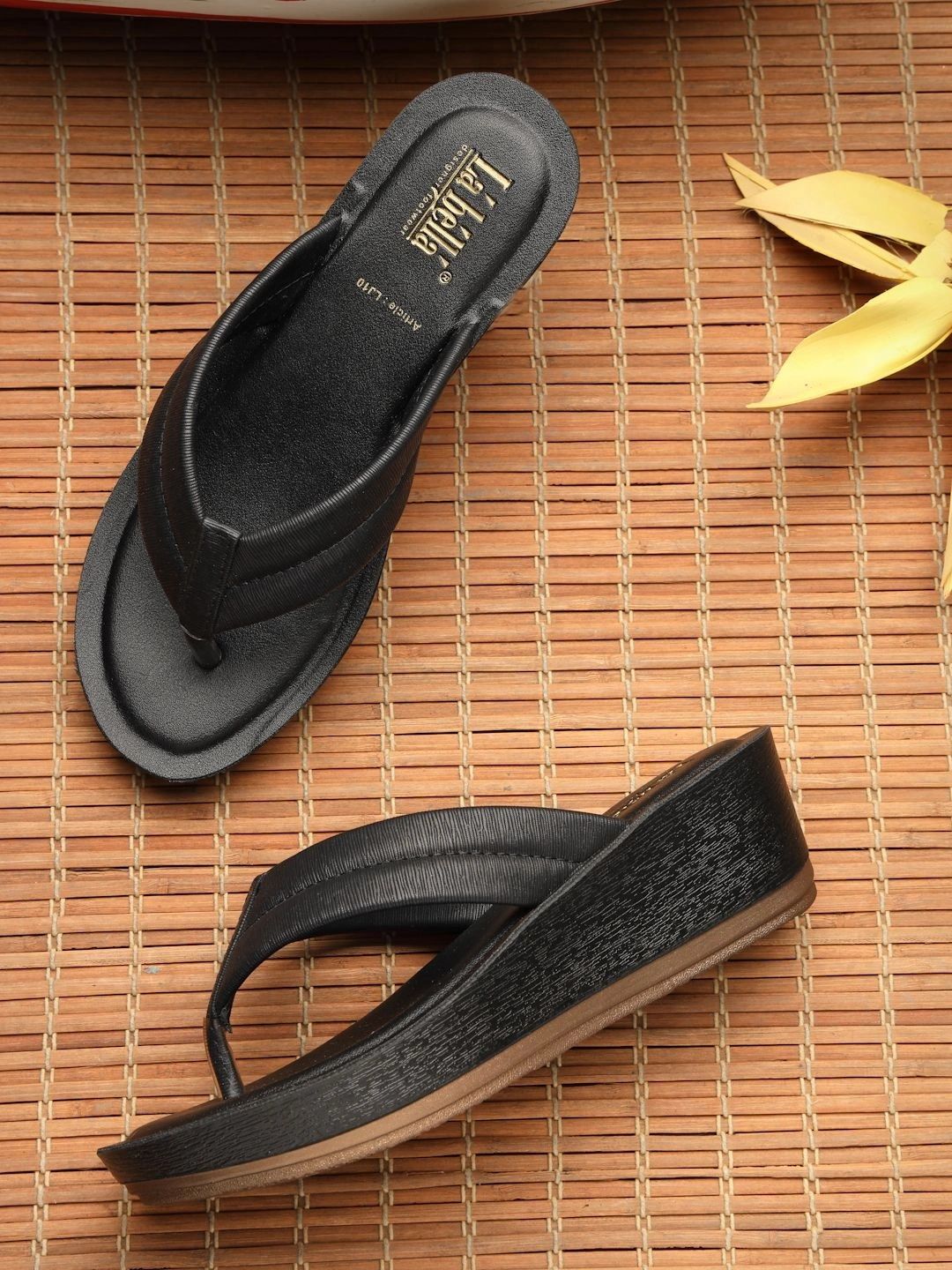 La bella Women Textured Open Toe Flats-image-12