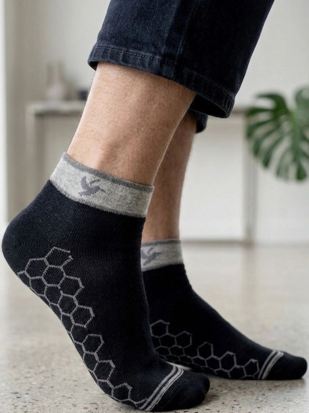 Verosmart Men Pack of 2 Assorted Patterned Above Ankle Socks-picture-22