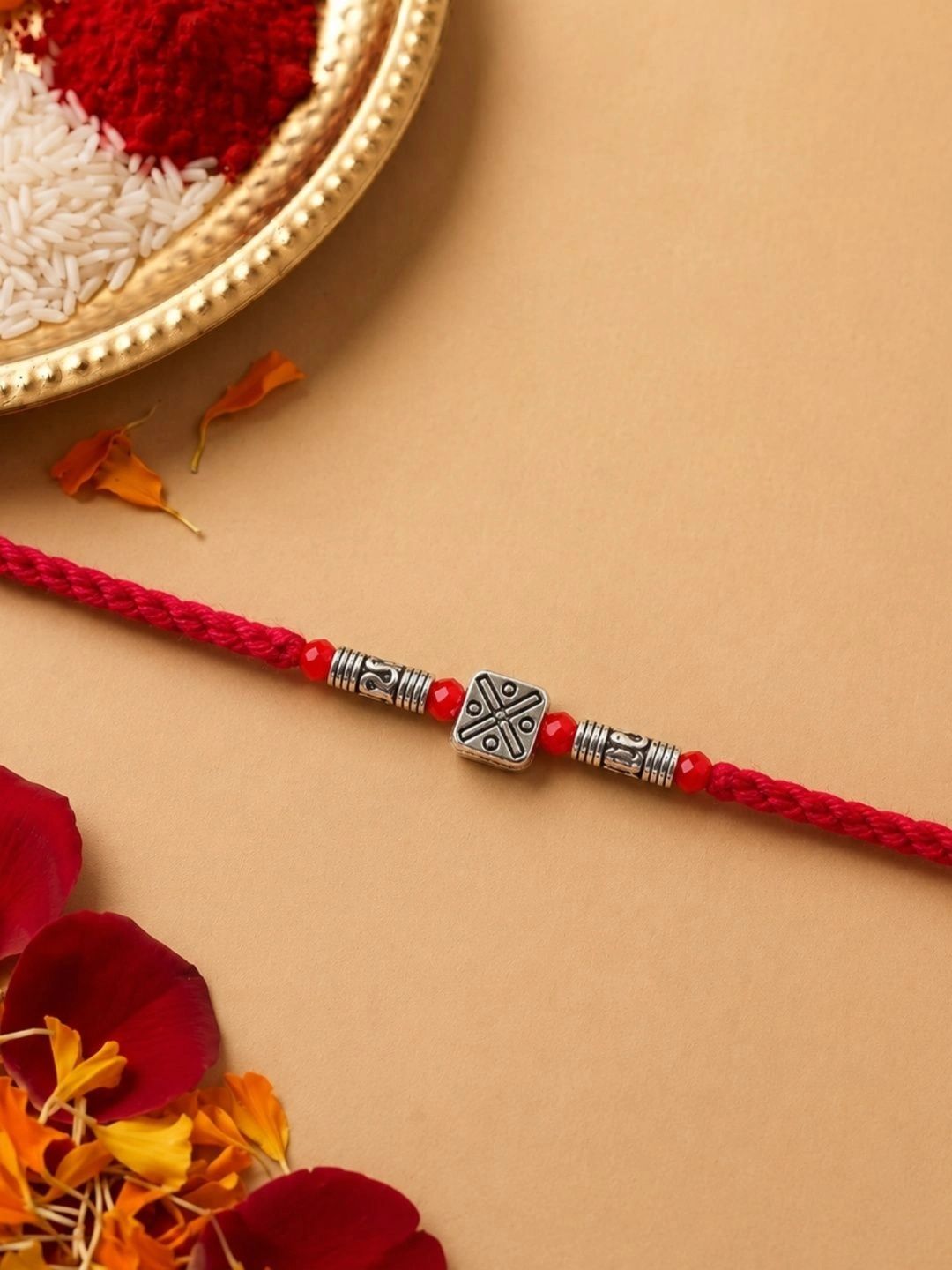 Niscka Thread Rakhi-picture-11