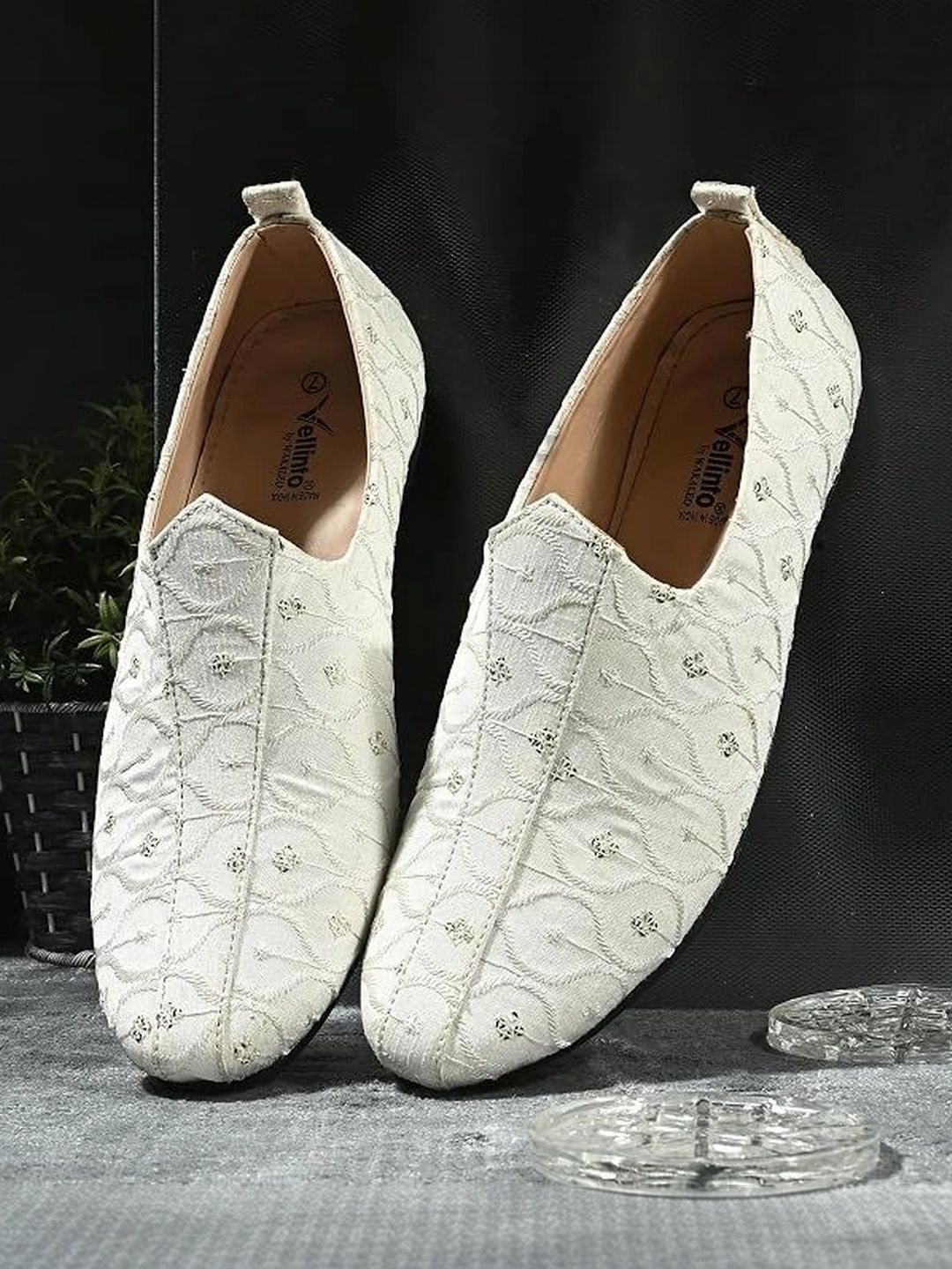 Vellinto Men Textured Suede Loafers-picture-25