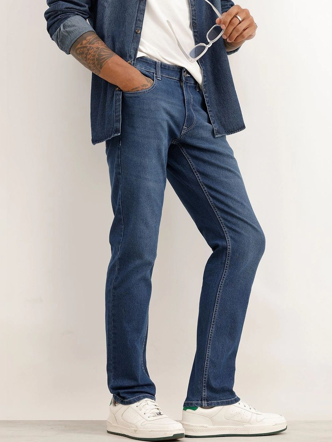 WROGN Men Slim Fit Mid-Rise Light Fade Stretchable Jeans-picture-24