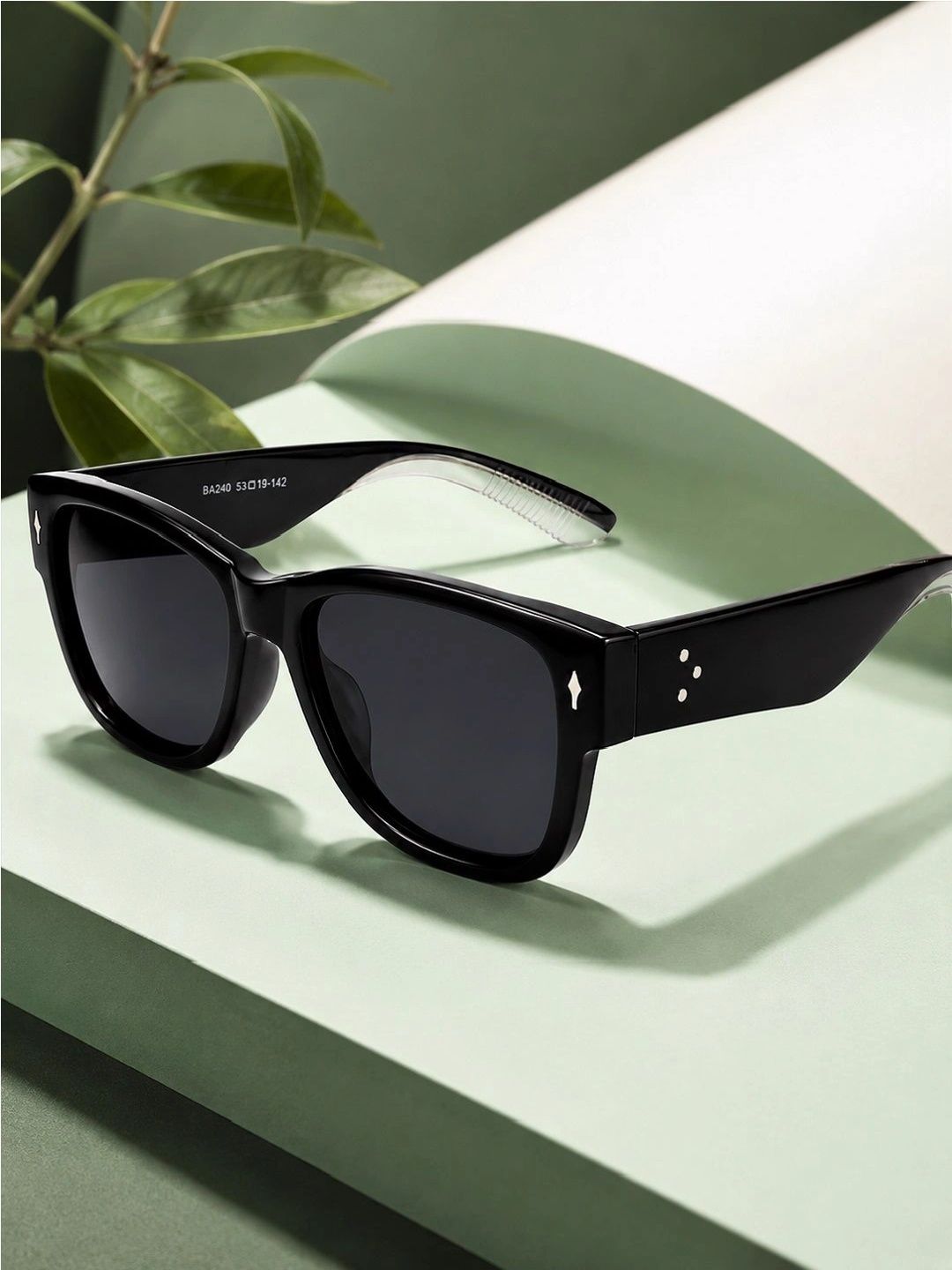 Garry Gobbs Unisex Black Lens & Black Square Sunglasses with-picture-31