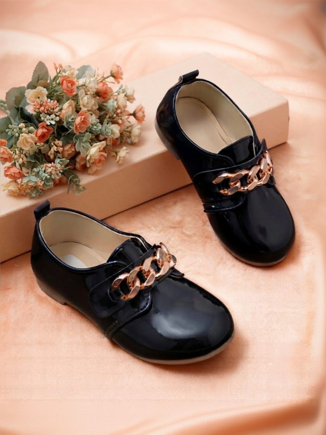 Dripteen Girls Round Toe Slip-On Chain Embellished Ballerinas-picture-33