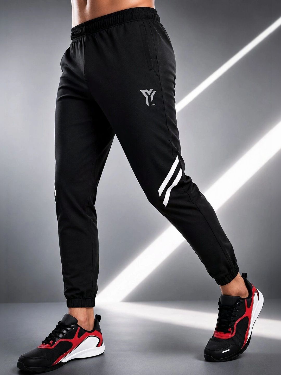 YUNEK Men Regular Fit Brand Logo Rapid-Dry Training Joggers-picture-13