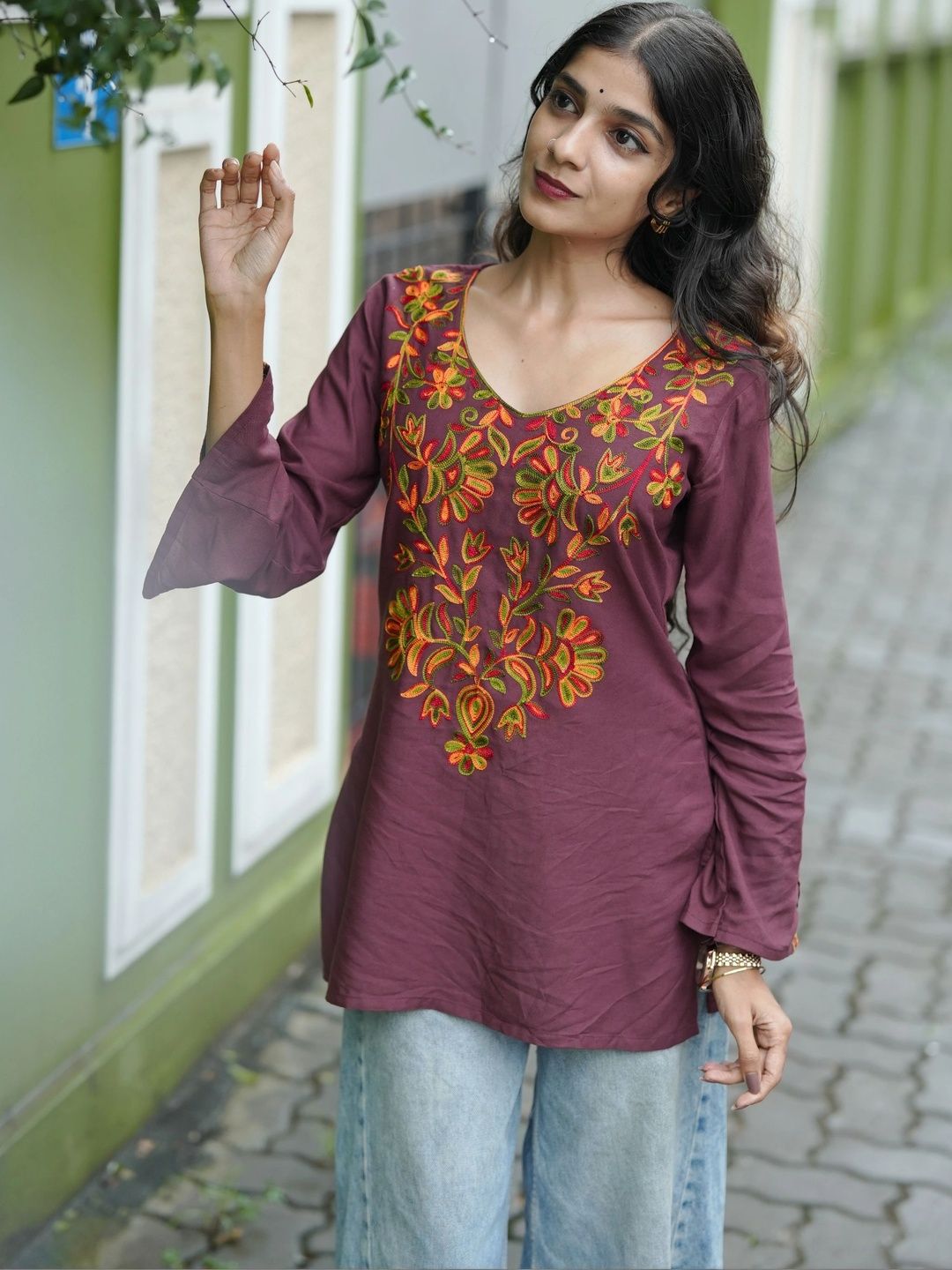 Youthnic Ethnic Motifs Embroidered V-Neck Flared Sleeves Thread Work Thread Work Kurti-picture-56