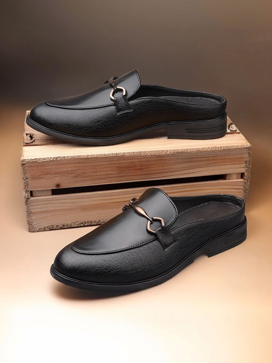 Anouk Men Textured Mules-picture-41