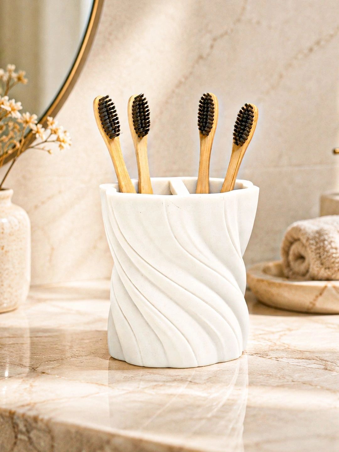 MARKET99 White Striped Polyresin-image-46