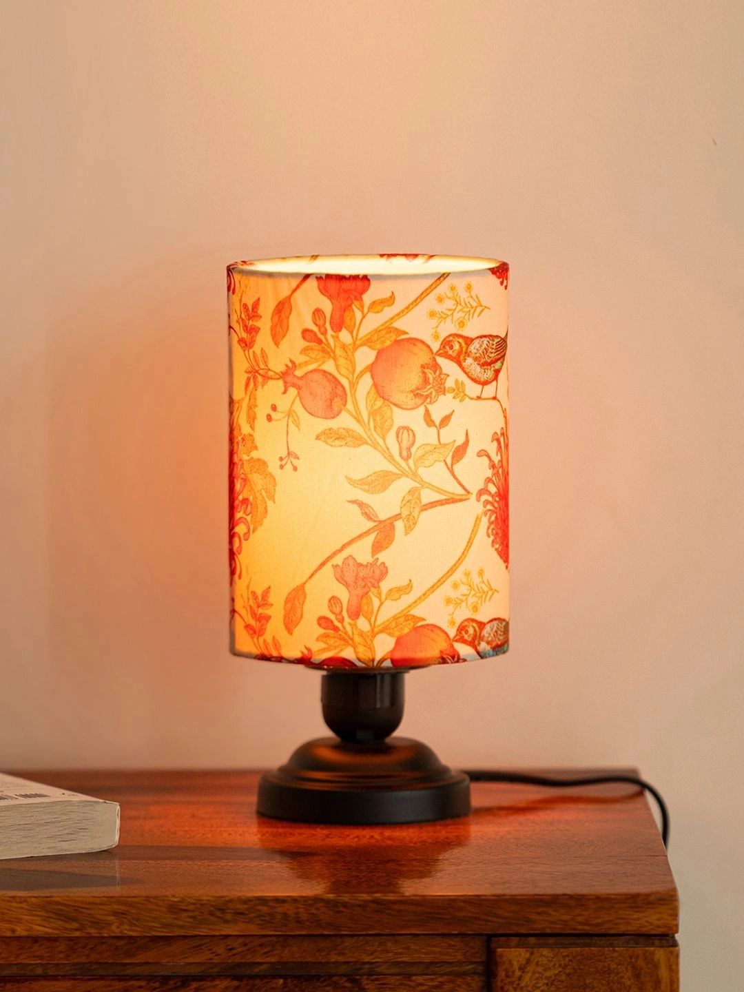 ExclusiveLane Black Printed Iron Cylindrical Shaped Table Lamp-image-47