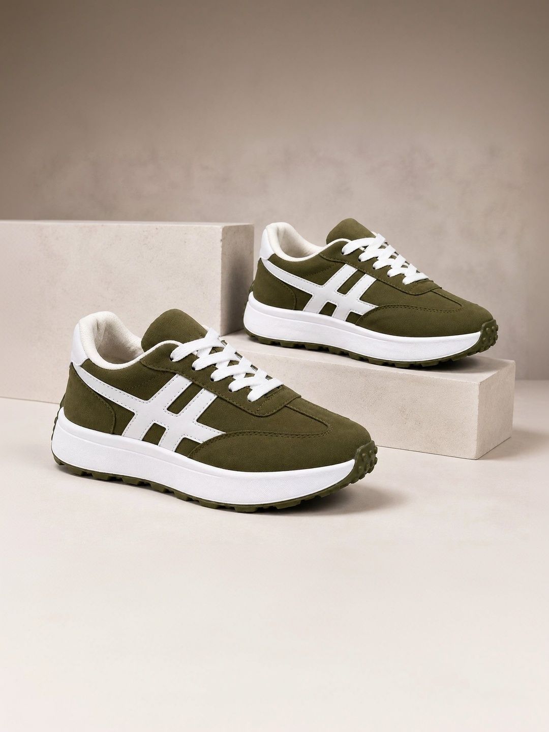 AIRBELL X AIRX Men Colourblocked Sneakers-picture-49