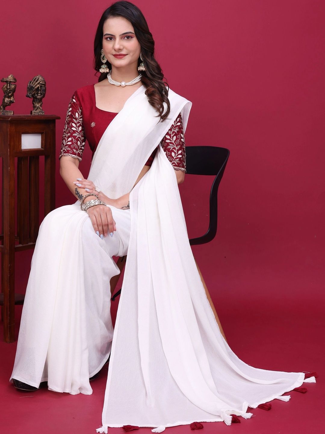 LabelVASTRA Floral Embroidered Poly Georgette Saree-picture-37