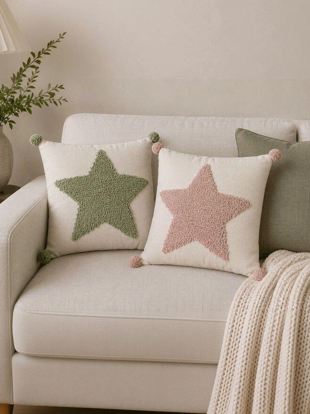 BUNGALOW AND BEYOND White & Green Set of 2 Square Cushion Covers-image-40