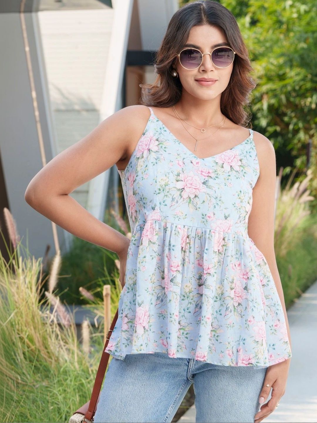 Sangria Floral Printed V-Neck Empire Kurti-picture-30