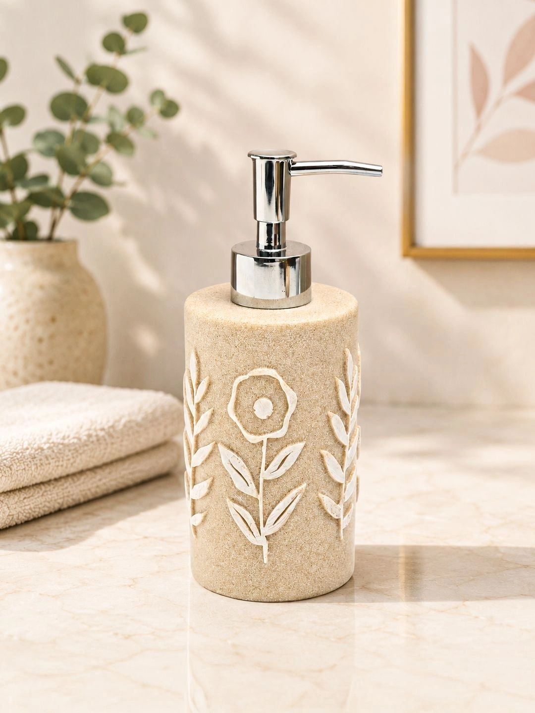 MARKET99 Beige & Silver-Toned Floral Polyresin-picture-38
