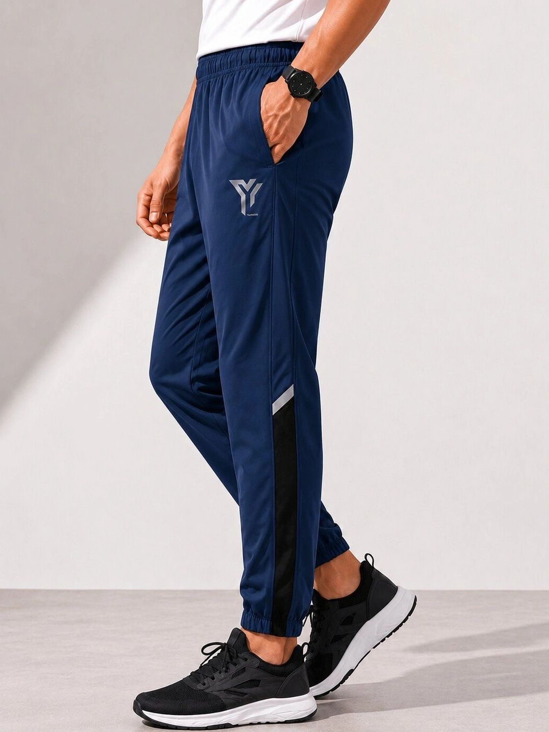 YUNEK Men Regular Fit Brand Logo Rapid-Dry Training Joggers-picture-26