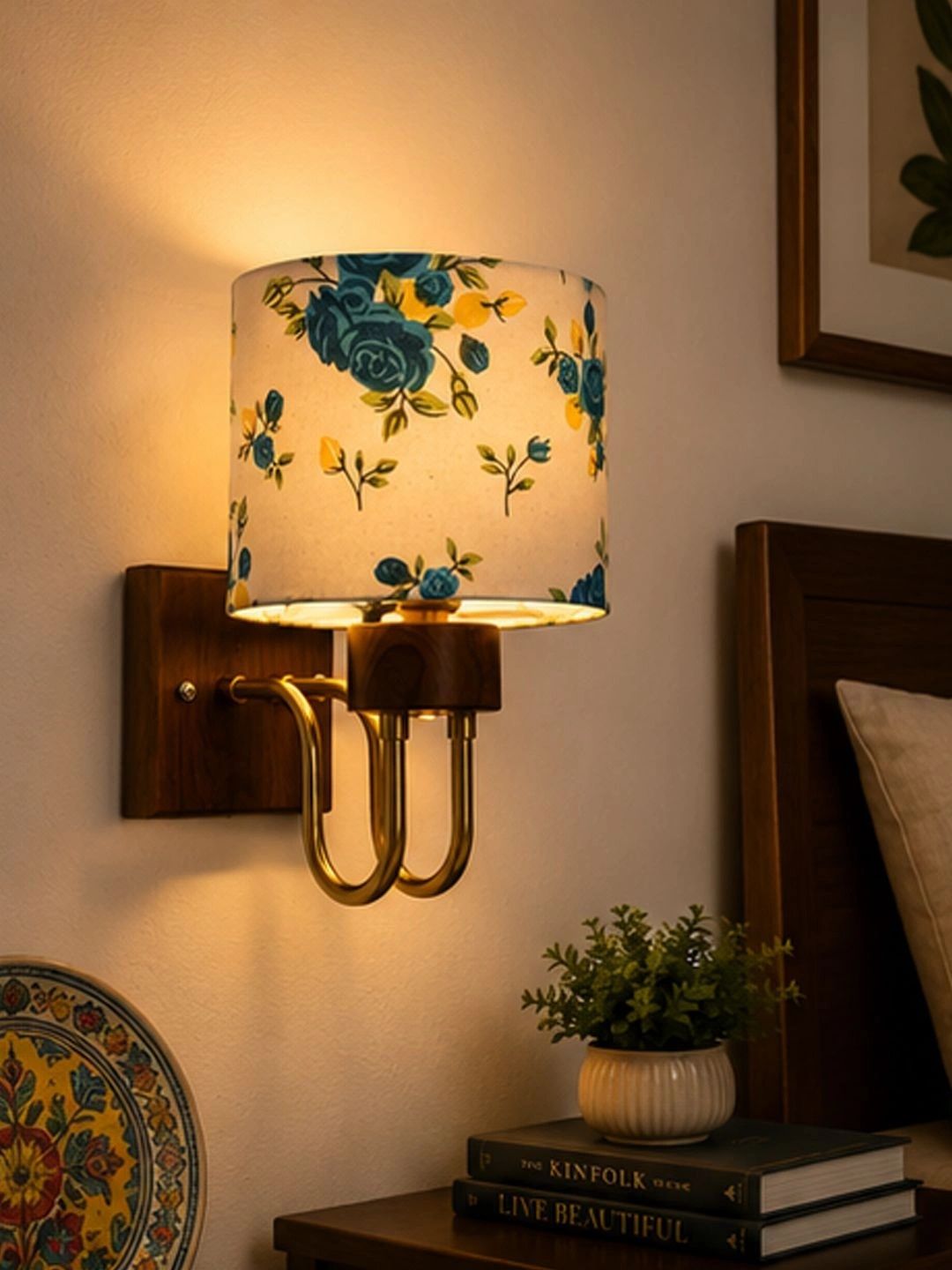 Myntra Elegant Homes Multicoloured Printed Wood Cylinder Shaped Wall Lamp-image-21