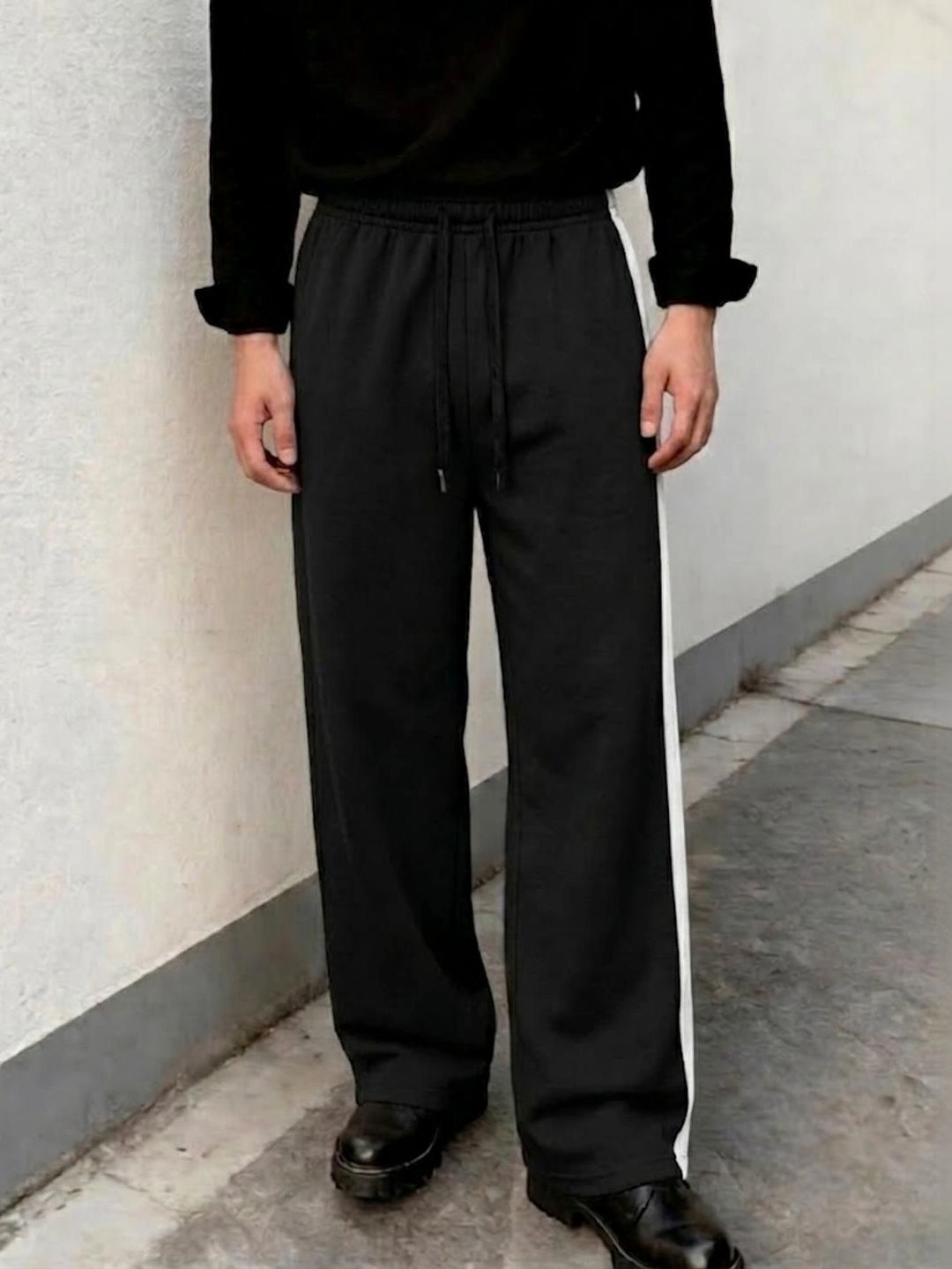 dockstreet Men Relaxed Fit Colourblocked Training Track Pants-picture-32