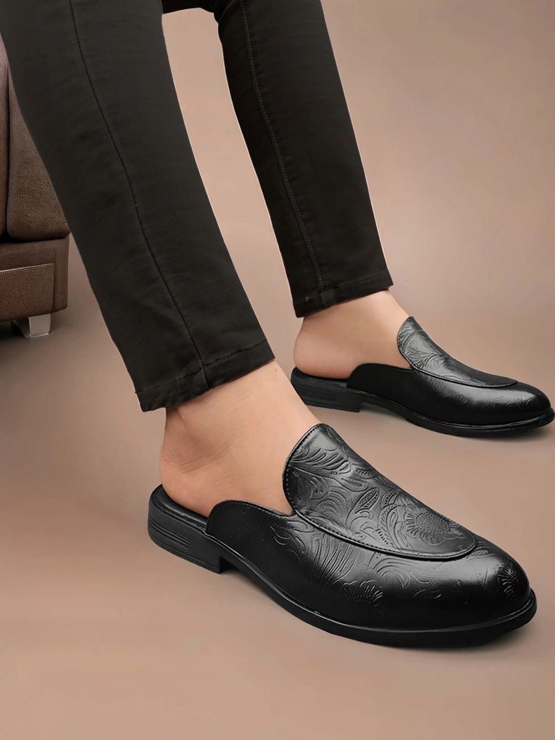 Anouk Men Textured Mules-picture-40