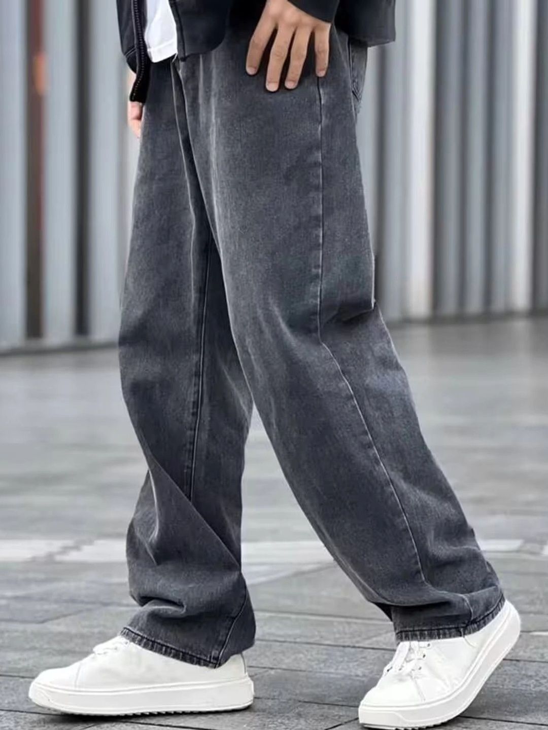 SYNZO Men Relaxed Fit Mid-Rise Light Fade Stretchable Jeans-picture-46