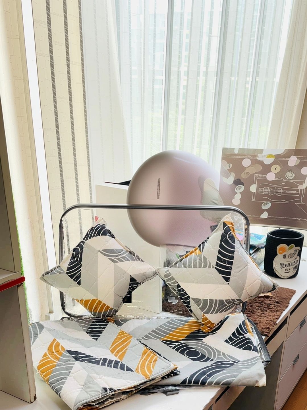 Dizen star White & Black Floral Cotton 5 Piece Double Queen Fine Bedding Set-image-21