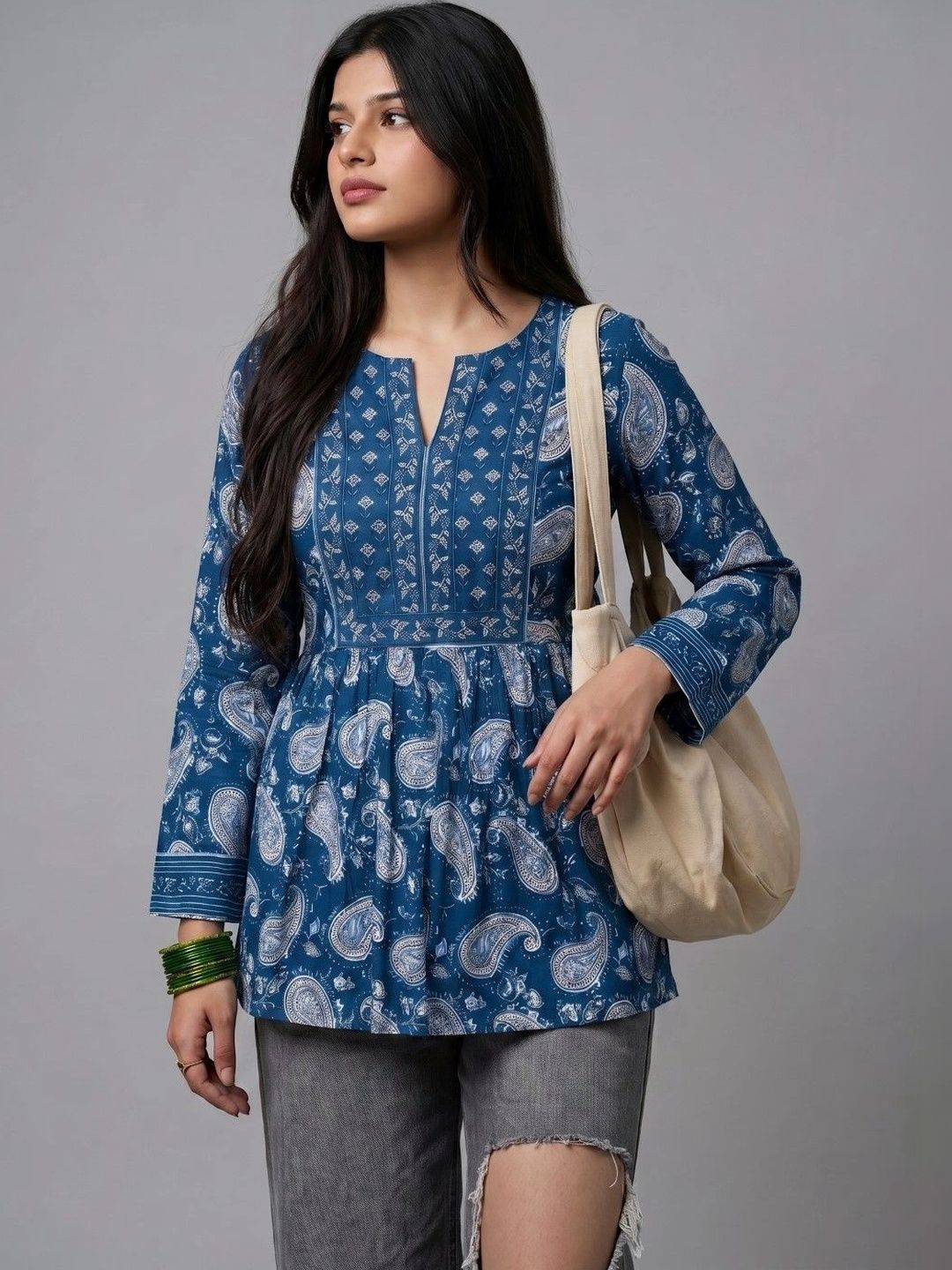 THE CLASSIC TOGS Paisley Printed V-Neck Empire Kurti-picture-13
