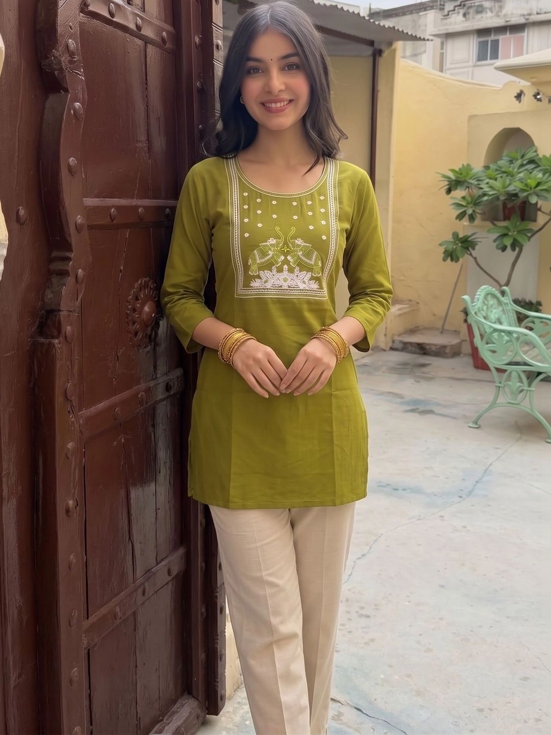 HOUSE OF AXI Ethnic Motifs Embroidered Thread Work Pure Cotton Thread Work Kurti-picture-10