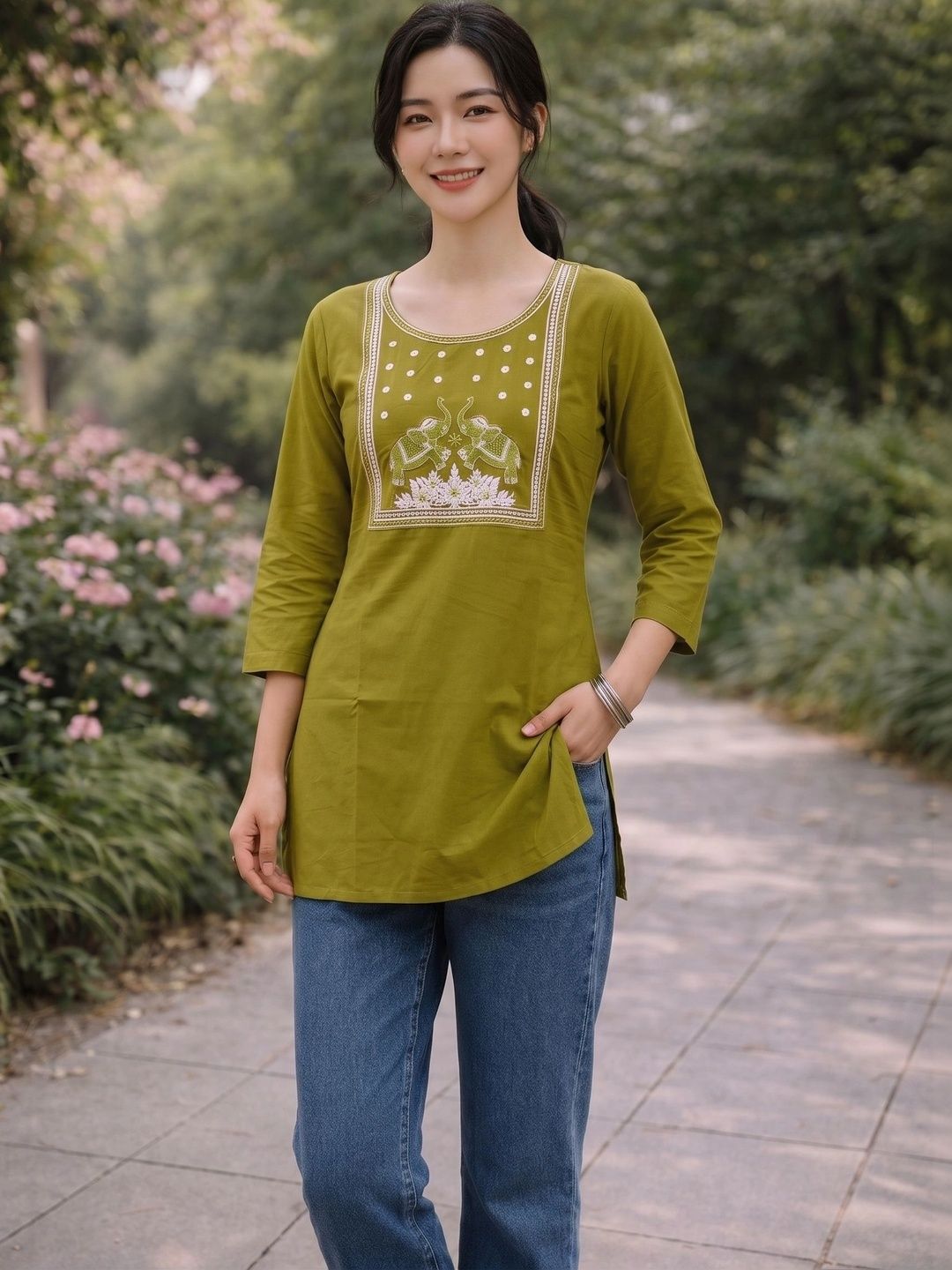 HOUSE OF AXI Ethnic Motifs Embroidered Thread Work Pure Cotton Thread Work Kurti-picture-47