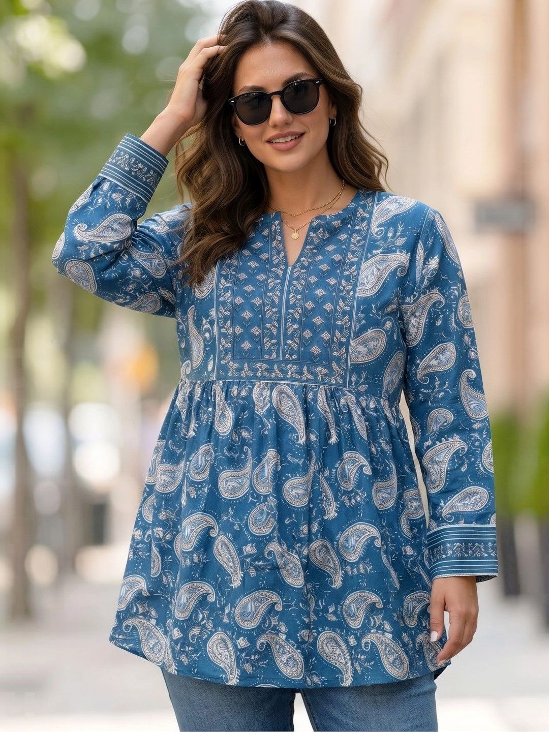 THE CLASSIC TOGS Paisley Printed V-Neck Empire Kurti-picture-37