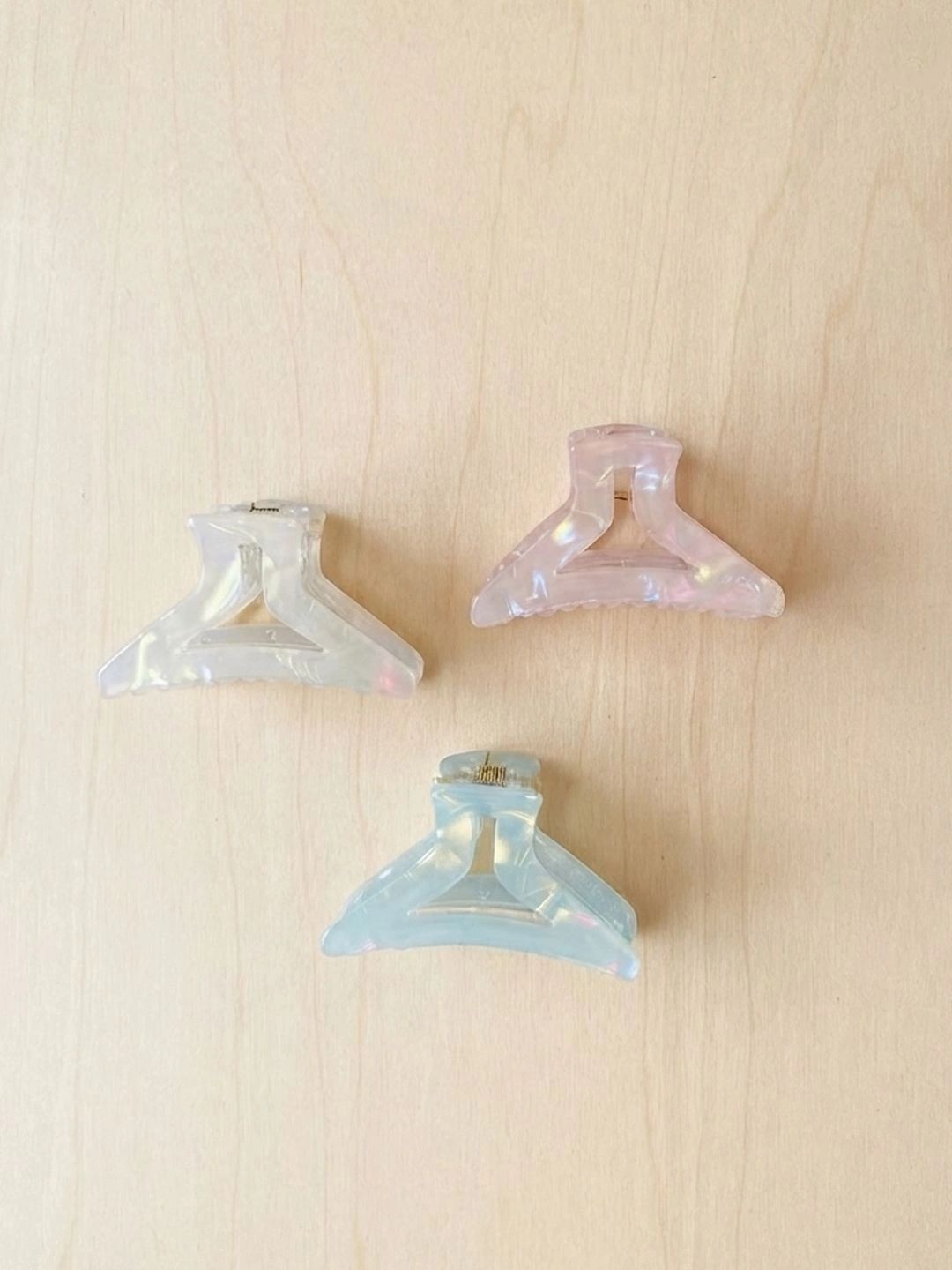 Bellaluxe By Nirat Women Set of 3 Claw Clip-image-15