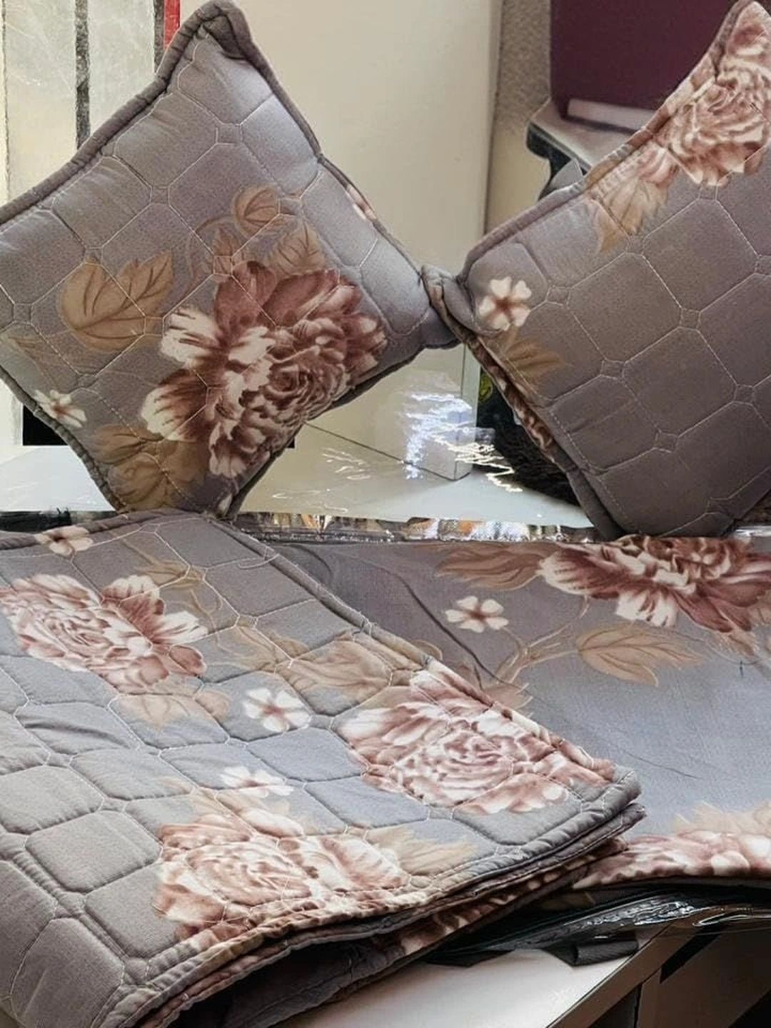 Dizen star Brown & Grey Floral Cotton 5 Piece Double Queen Fine Bedding Set-image-37