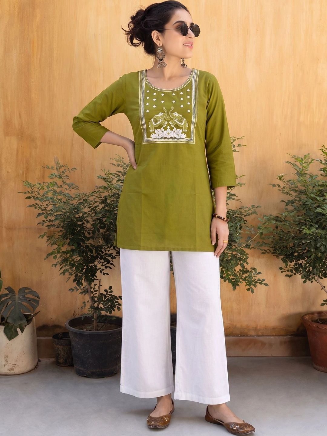 AXI COUTURE Ethnic Motifs Embroidered Thread Work Pure Cotton Thread Work Kurti-picture-48