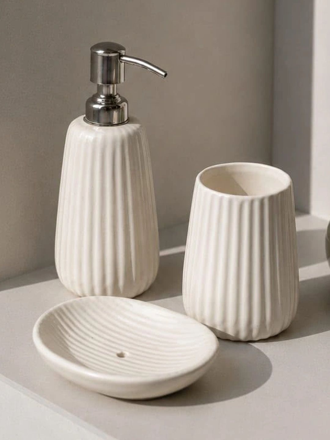 Heirloom Home White 3 piece Textured Ceramic Bath Accessories Set-picture-15