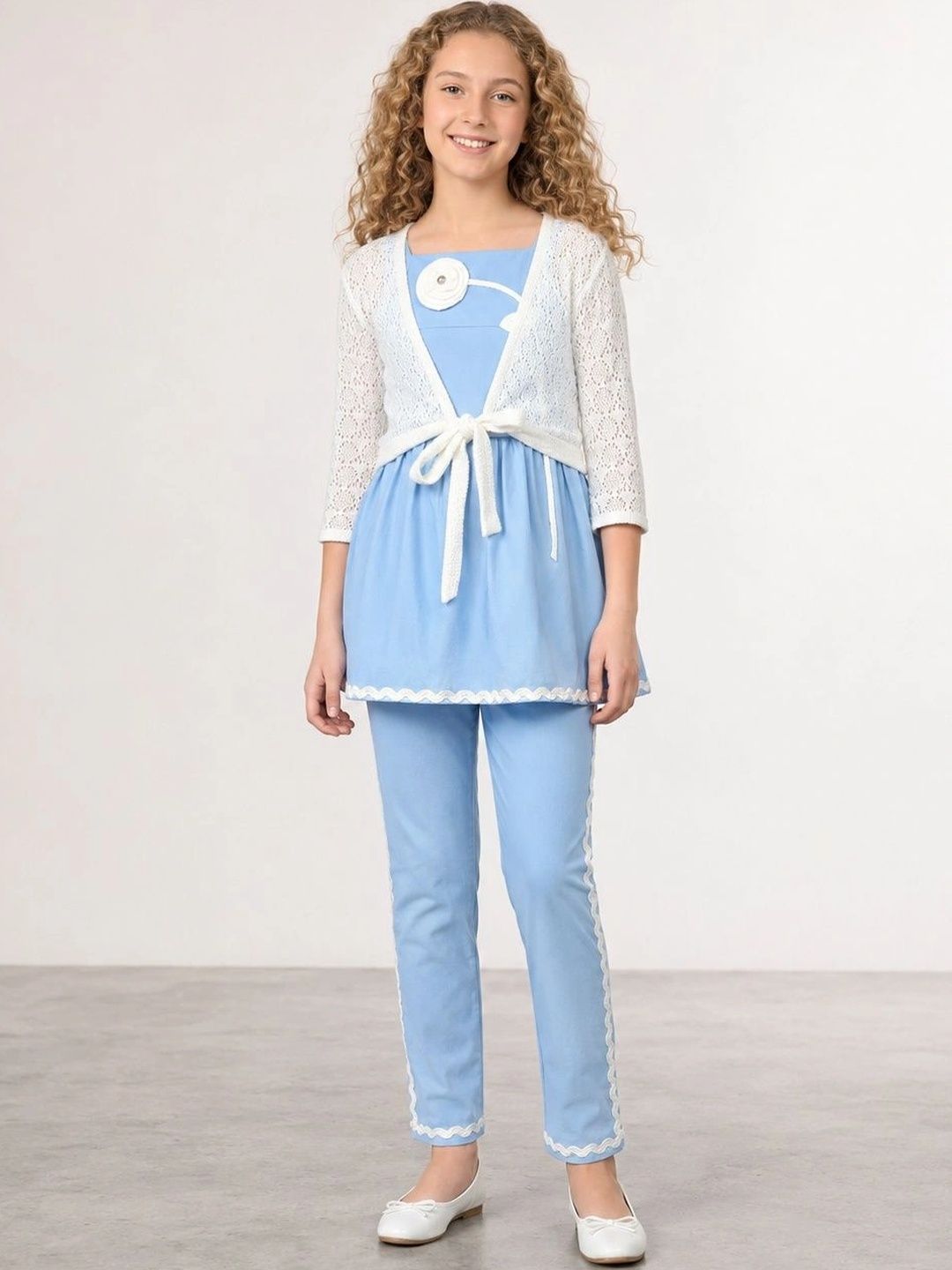 Muhuratam Girls Square Neck Three Quarter Sleeves Tunic with Cotton Blend Trousers-image-3
