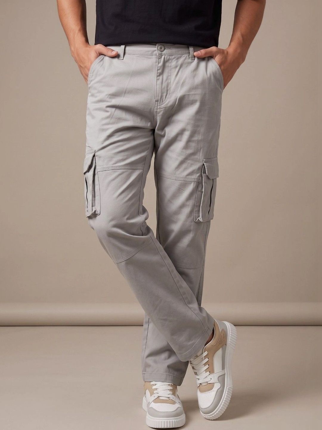 Roadster Men Relaxed Straight Leg Cargos Trousers-picture-26
