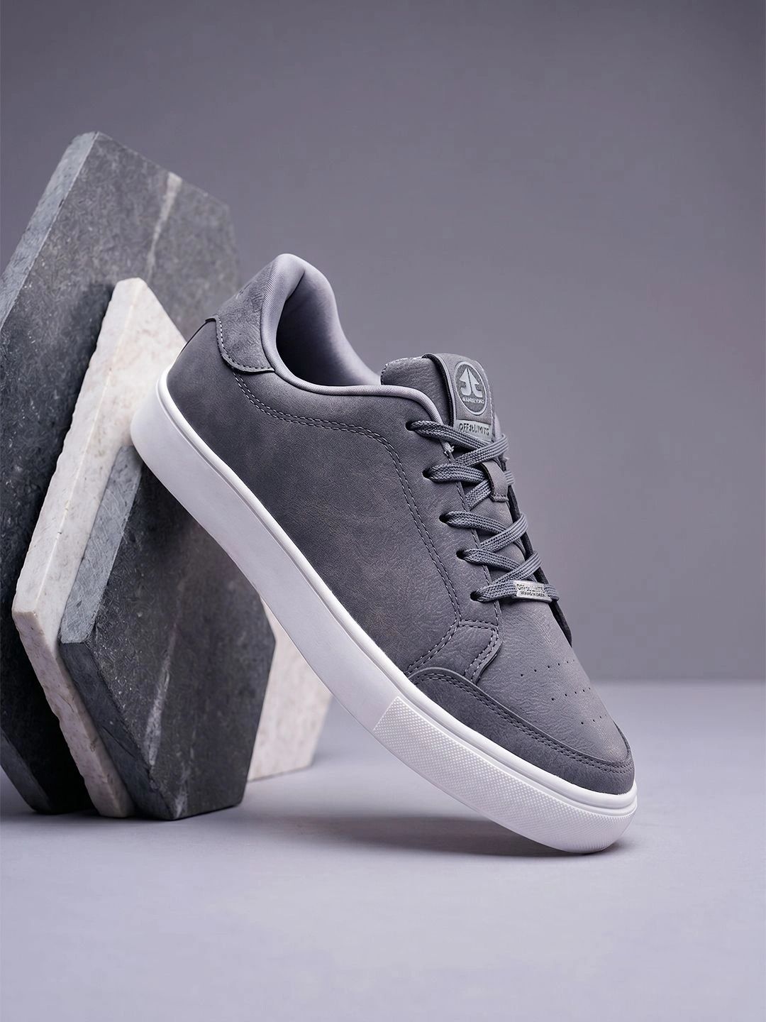 OFF LIMITS Men Perforations Sneakers-image-19