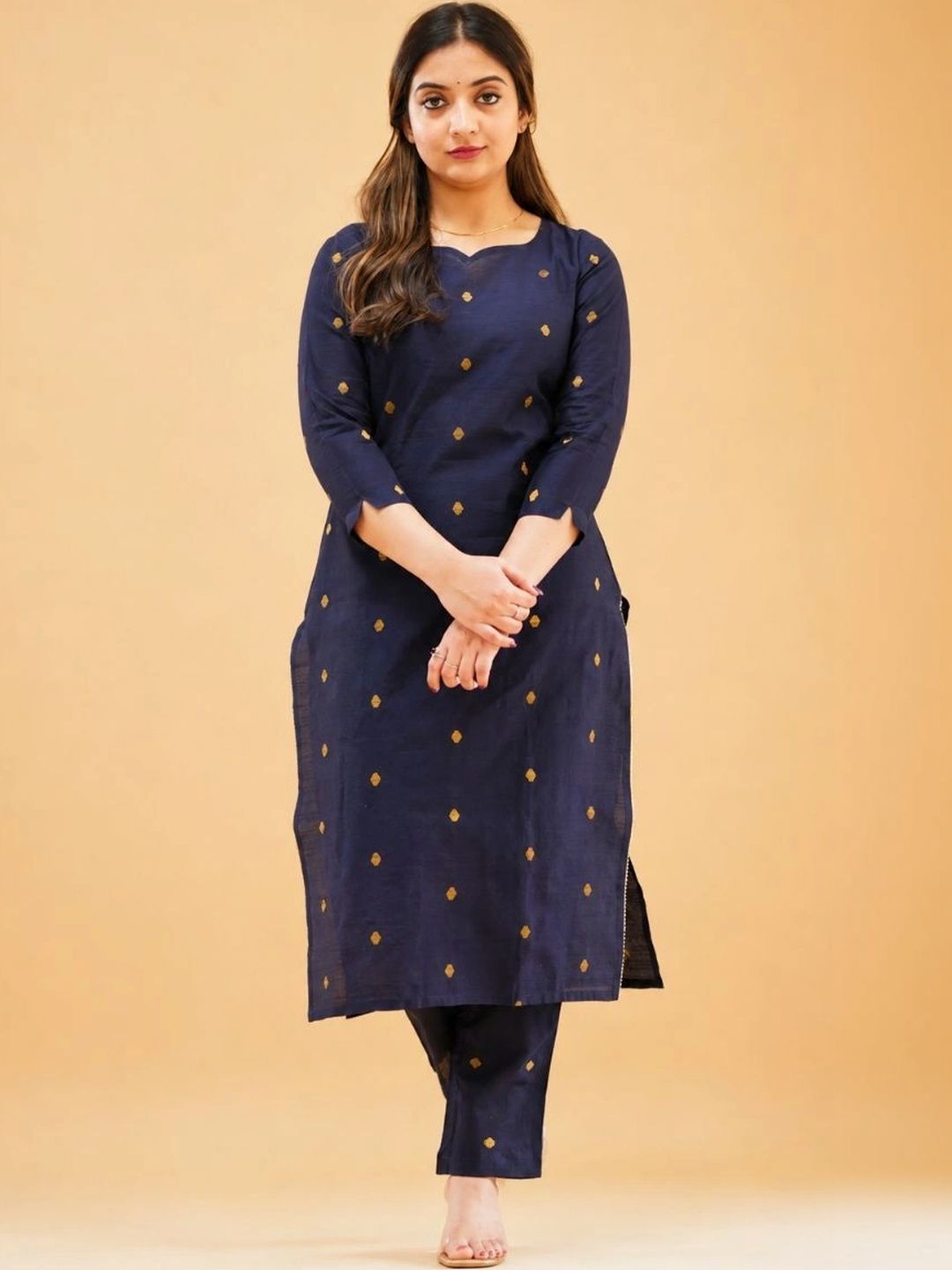 MARUTI VASTRAM Women Ethnic Motifs Embroidered Regular Thread Work Kurta with Trousers-image-5