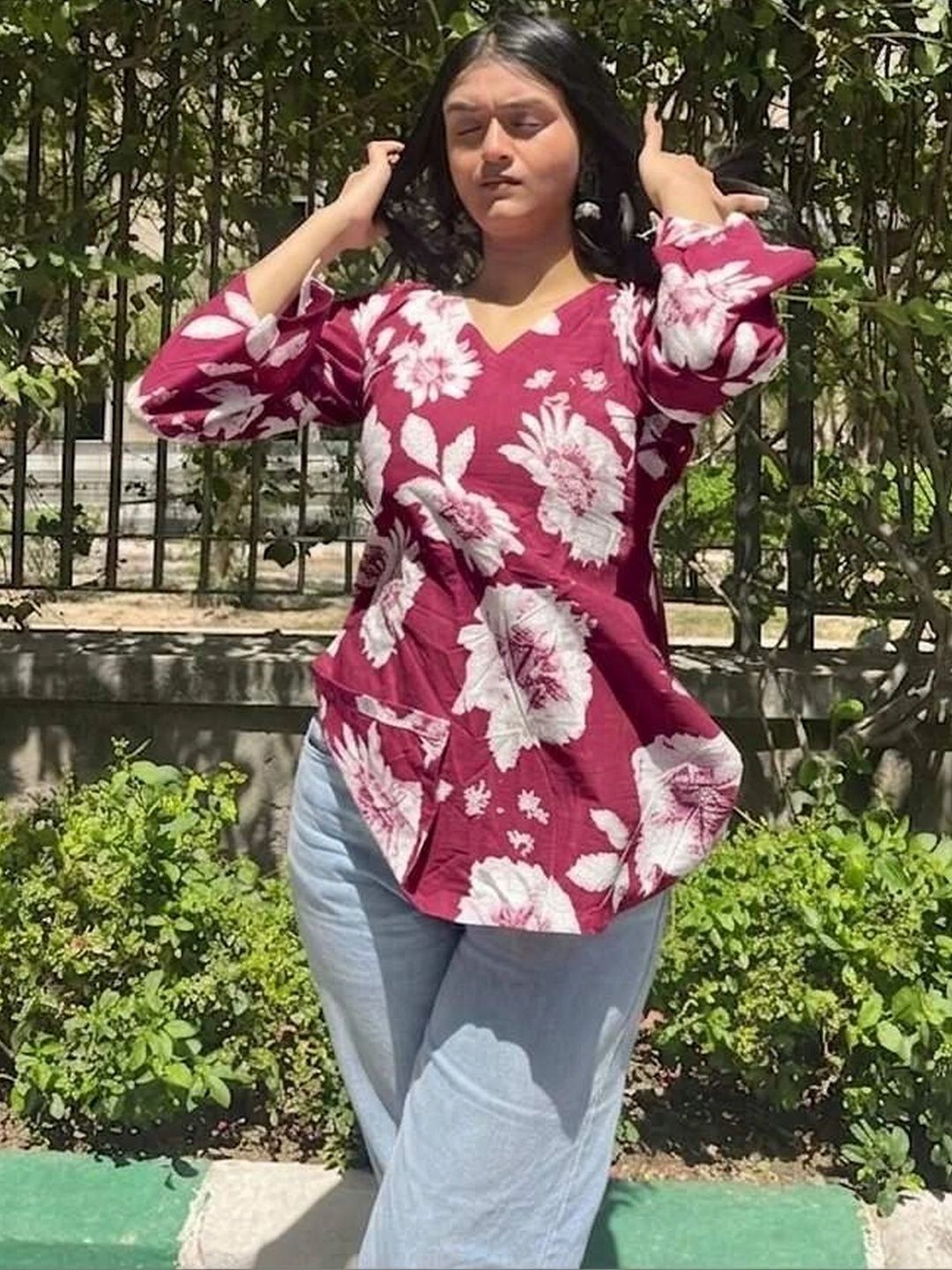 KALINI Floral Printed V-Neck Pure Cotton Kurti-picture-22