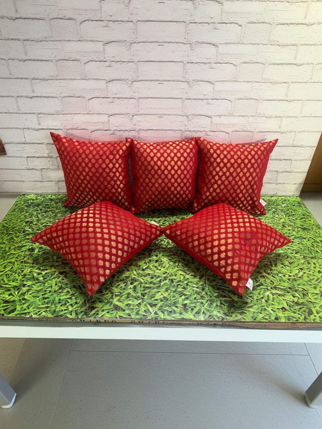 Pink Parrot Multicoloured Set of 2 Square Cushion Covers-picture-54