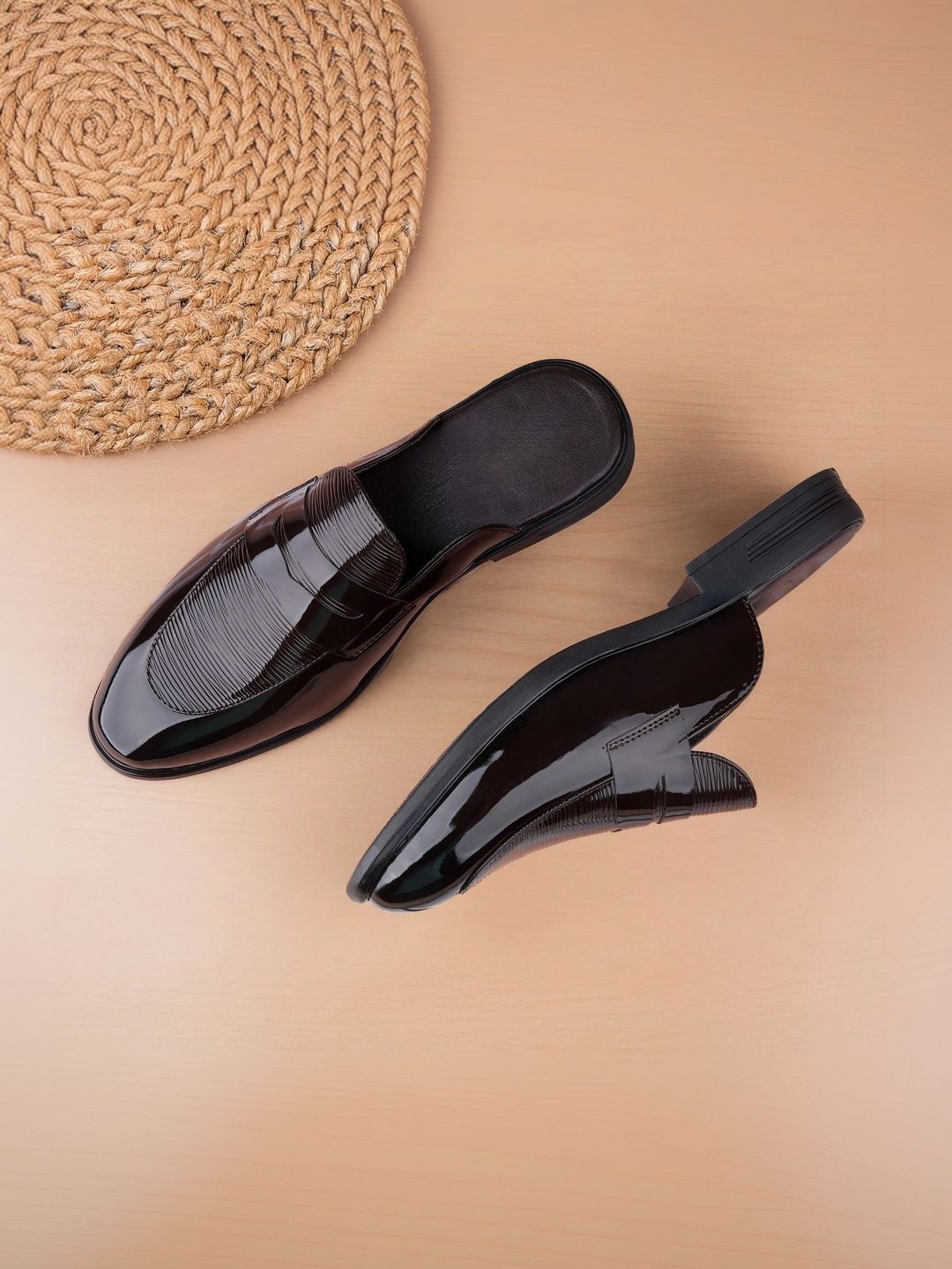 Anouk Men Textured Mules-picture-39