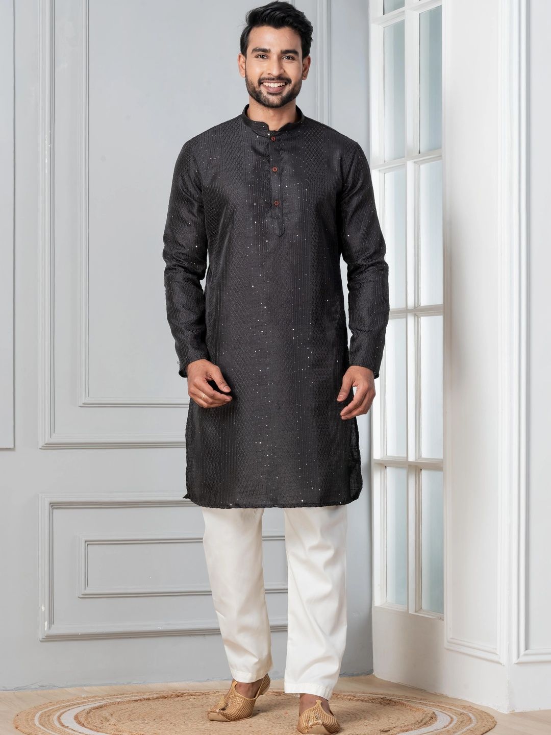 Zavaya Men Sequinned Kurta-picture-13