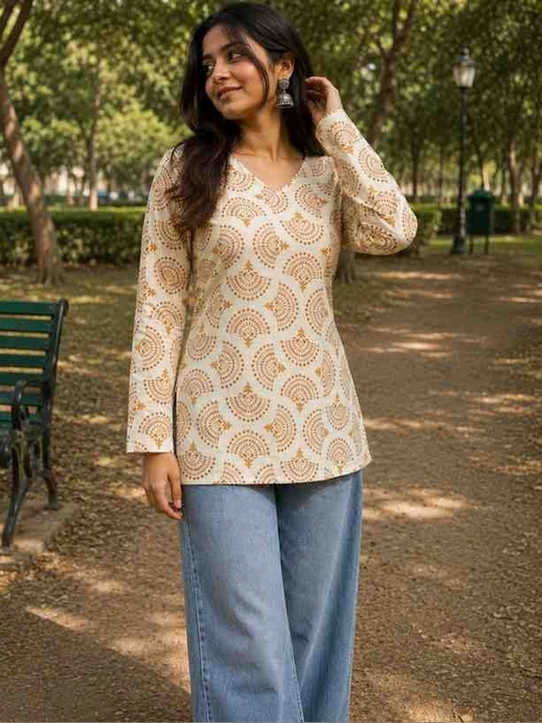 AQUILIQ Ethnic Motifs Printed V-Neck Pure Cotton Blend Handloom Kurti-picture-38