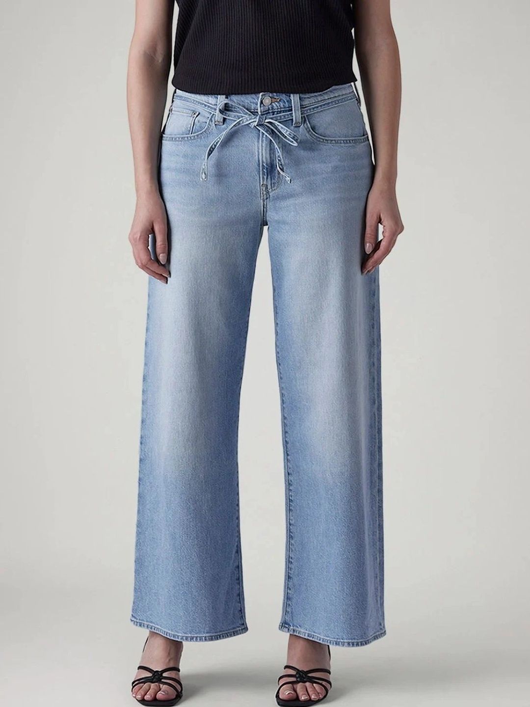 Levis Women Classic High-Rise Light Fade Stretchable Jeans-image-25