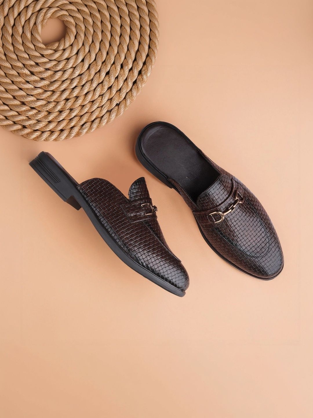 Anouk Men Woven Design Mules-picture-12