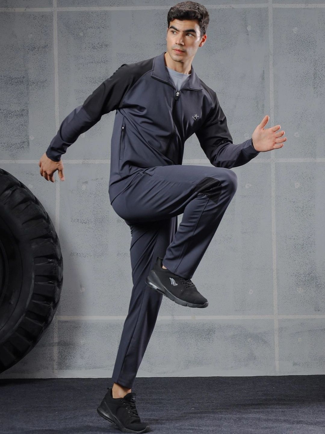 HRX by Hrithik Roshan Colourblocked Polo Collar Tracksuits-picture-40