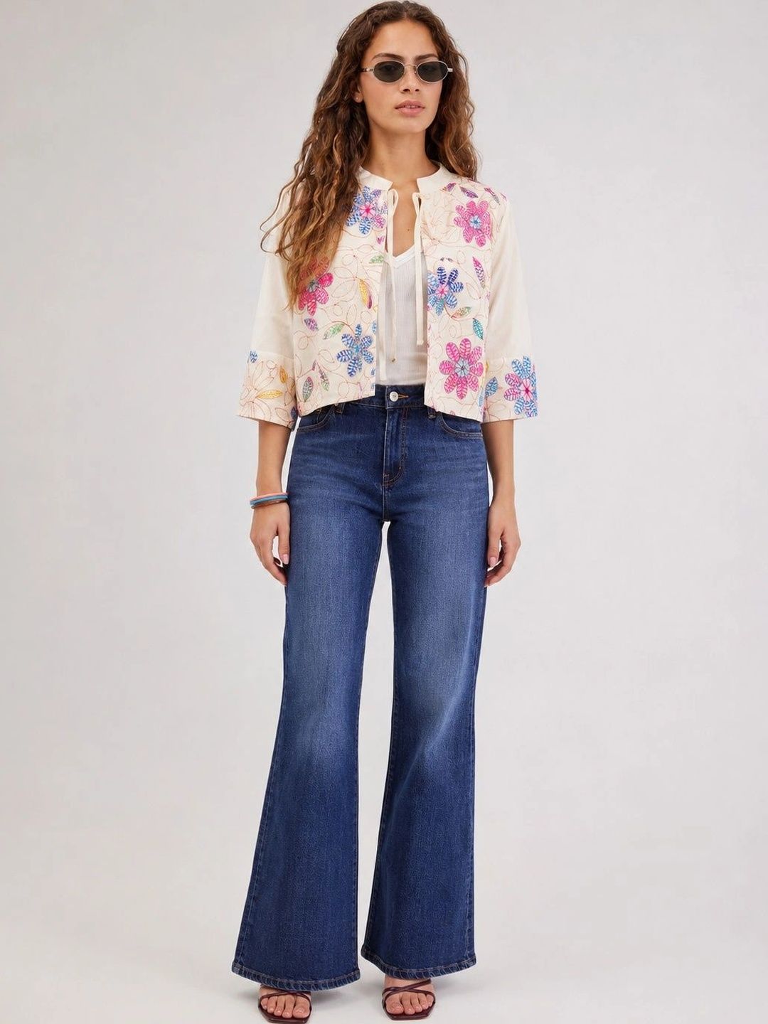 Roadster Women Floral Crop Open Front Jacket with Embroidered-picture-39