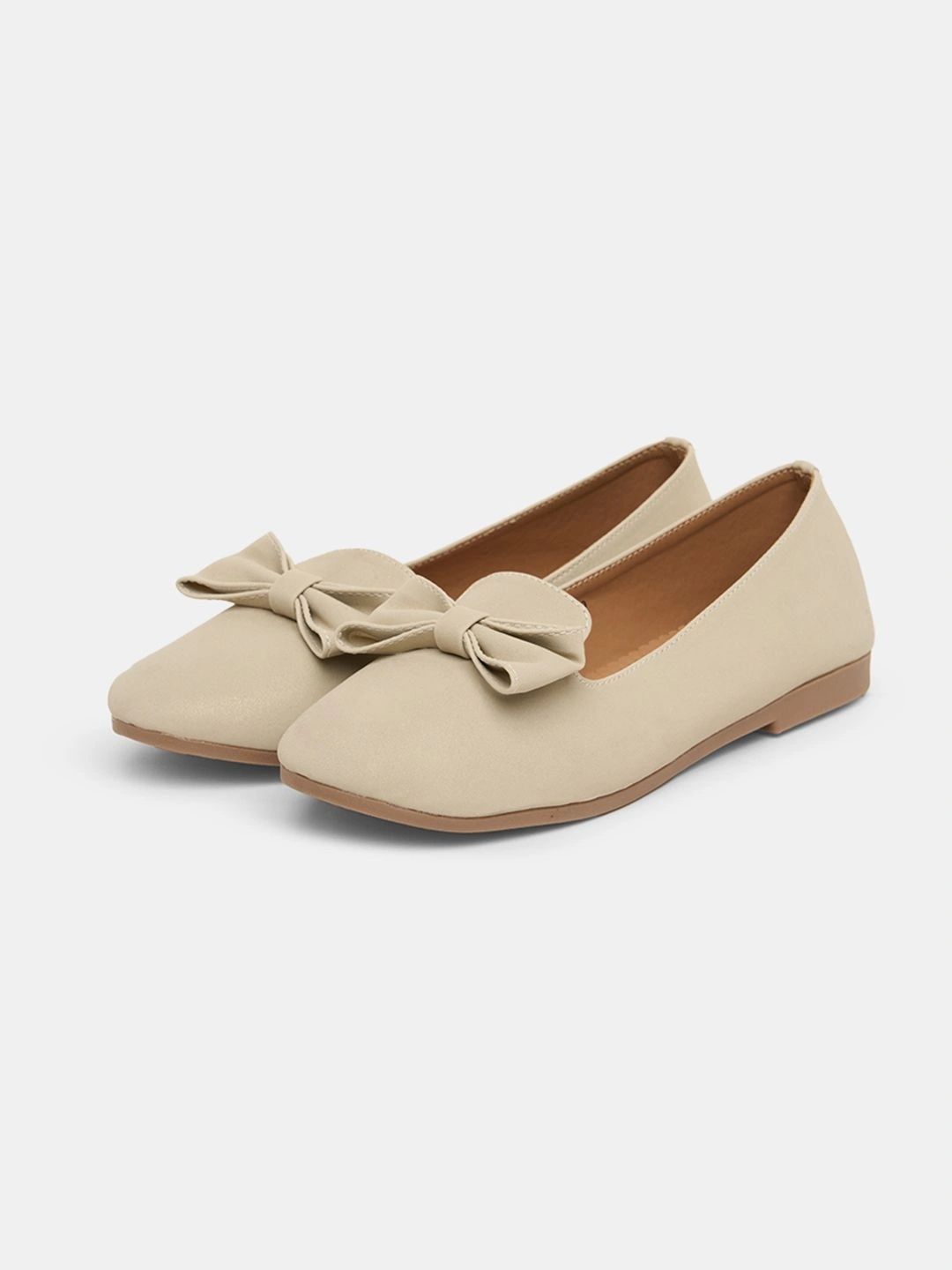 Pantaloons Junior Girls Open Toe Flats with Bows-picture-58