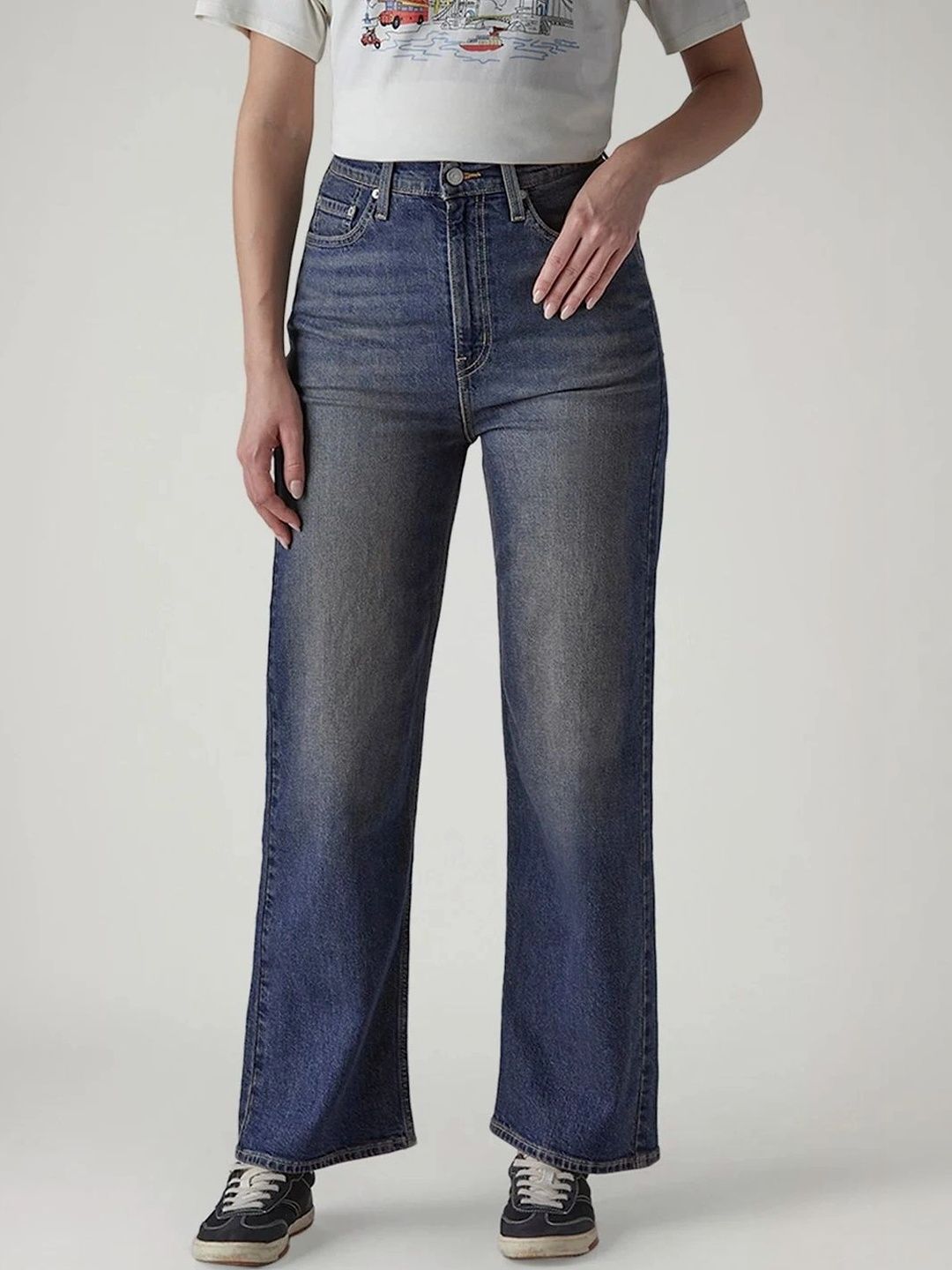 Levis Women Classic Flared High-Rise Light Fade Stretchable Jeans-picture-15