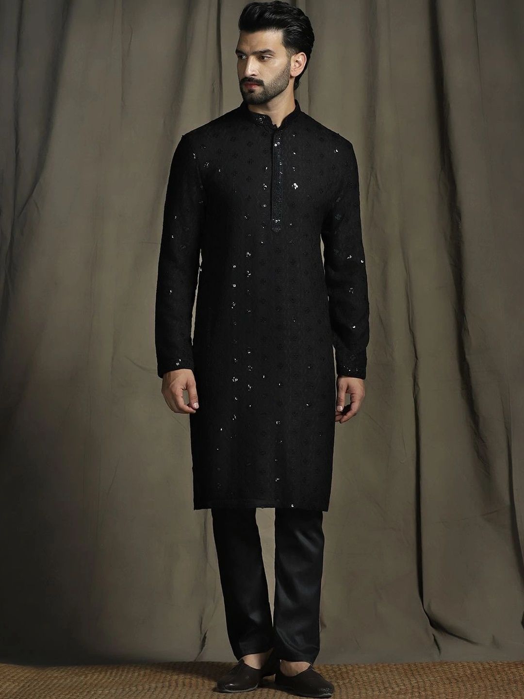 Zavaya Men Sequinned Kurta-picture-25