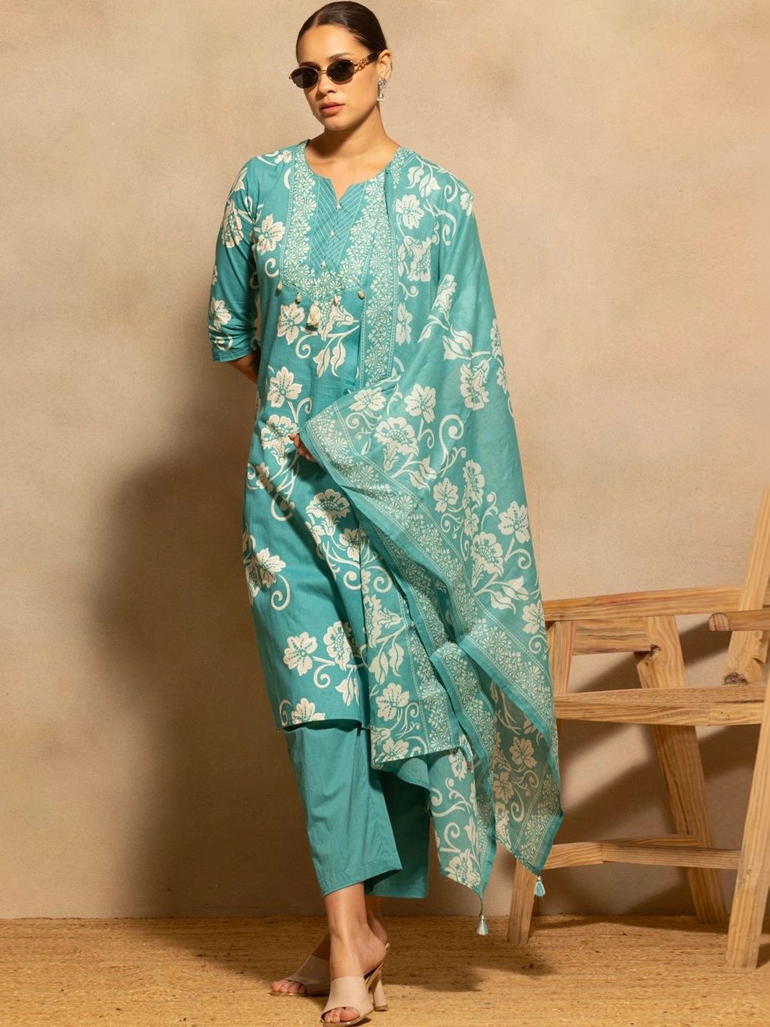 Sabhyata Women Floral Printed Regular Kurta with Trousers & With Dupatta-picture-13