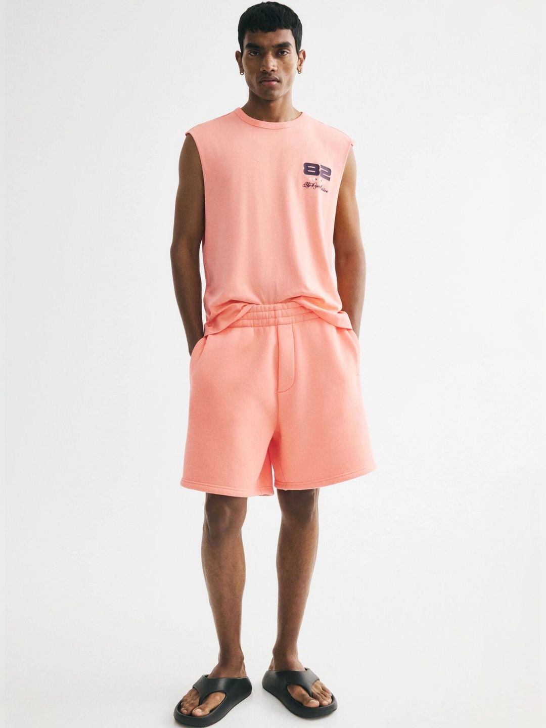 H&M Relaxed Fit Sweatshorts-picture-18
